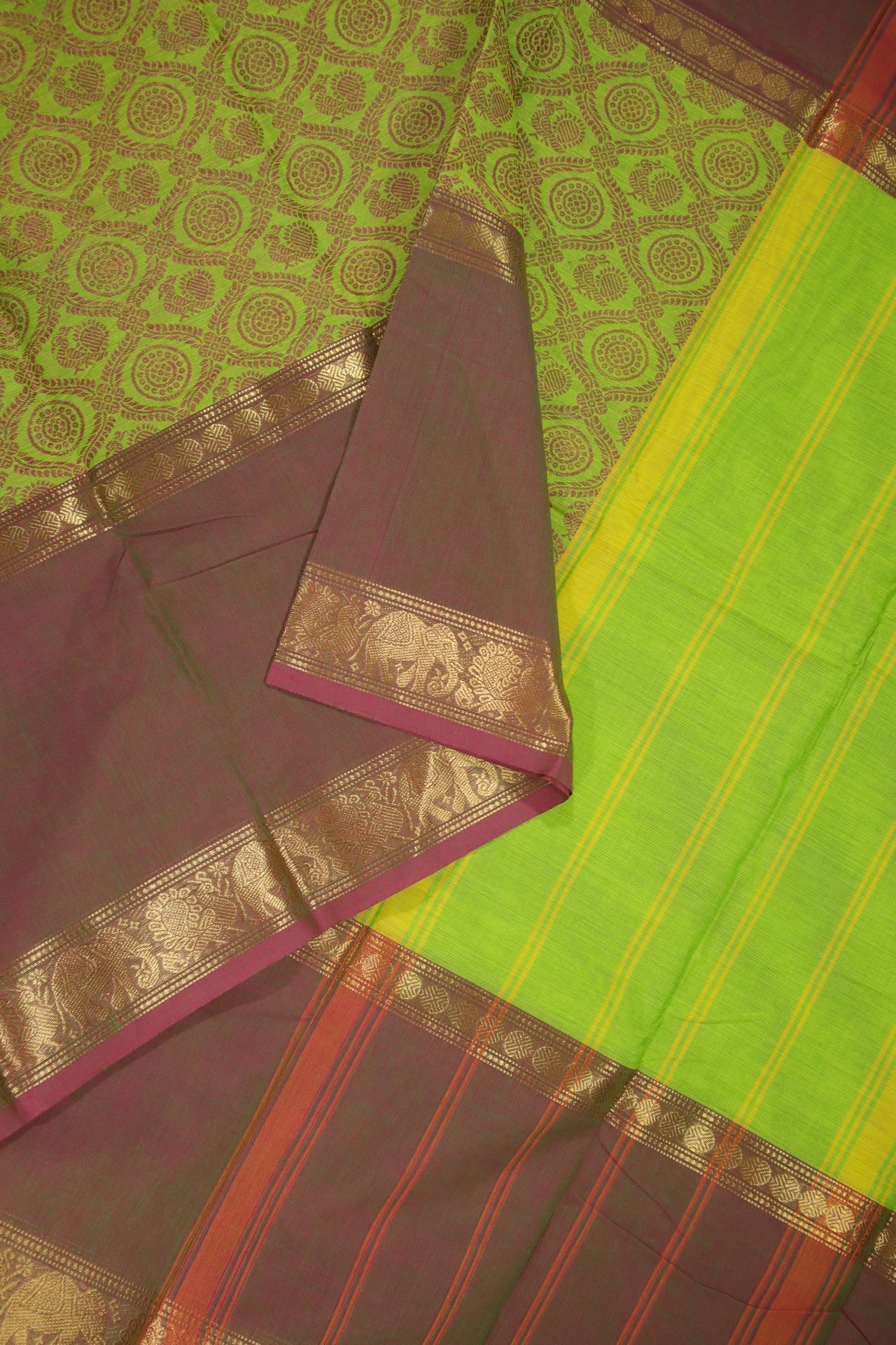 Light Green - Muppagam Saree