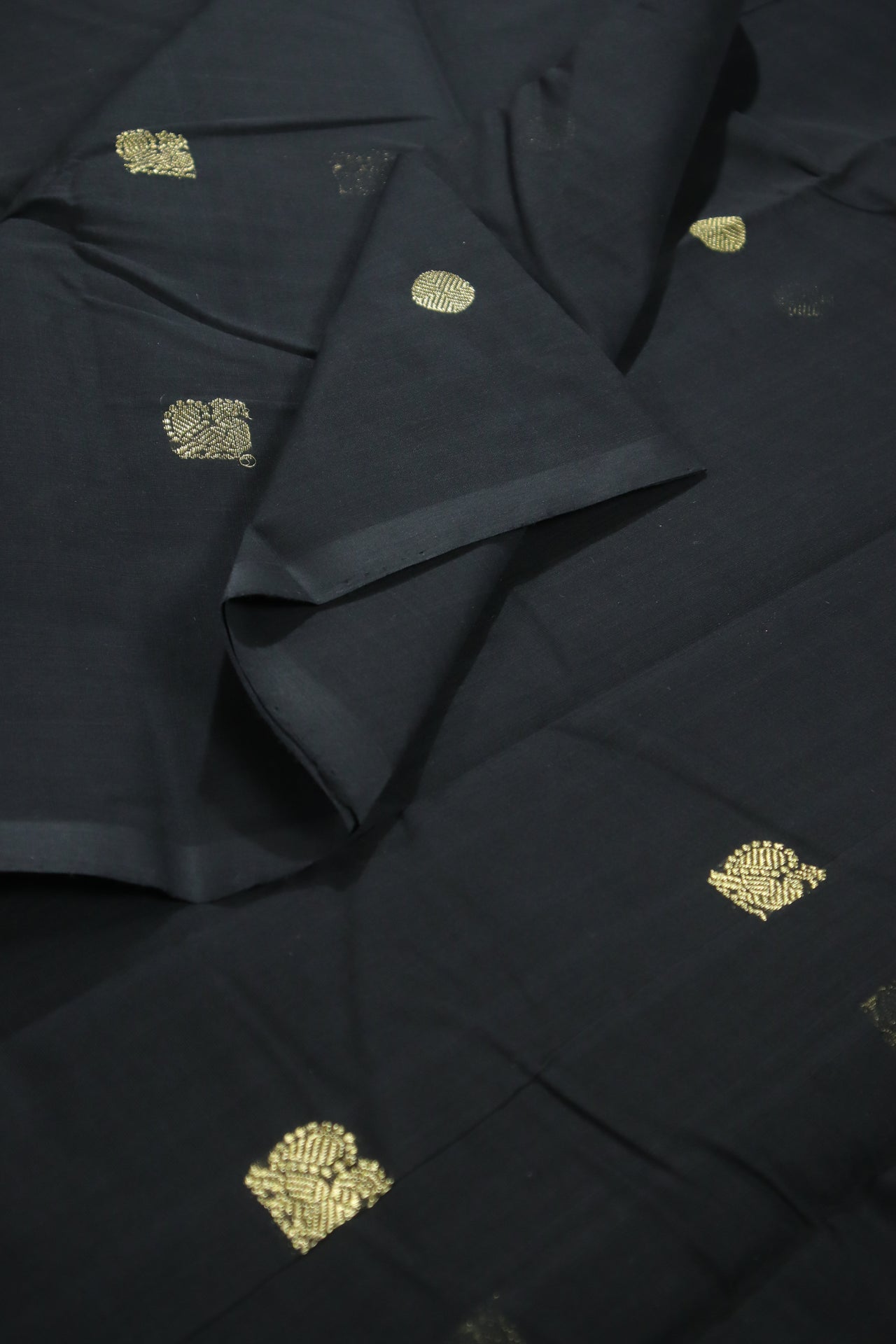 Black -  Borderless all over body zari woven buttas with pallu zari woven