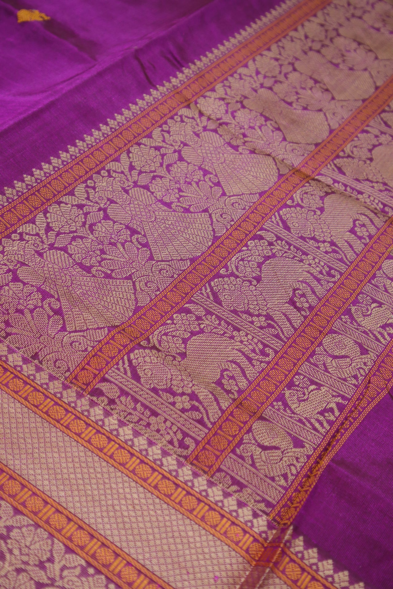 Purple - Iruthalai Pakshi thread woven border all over buttas with woven pallu