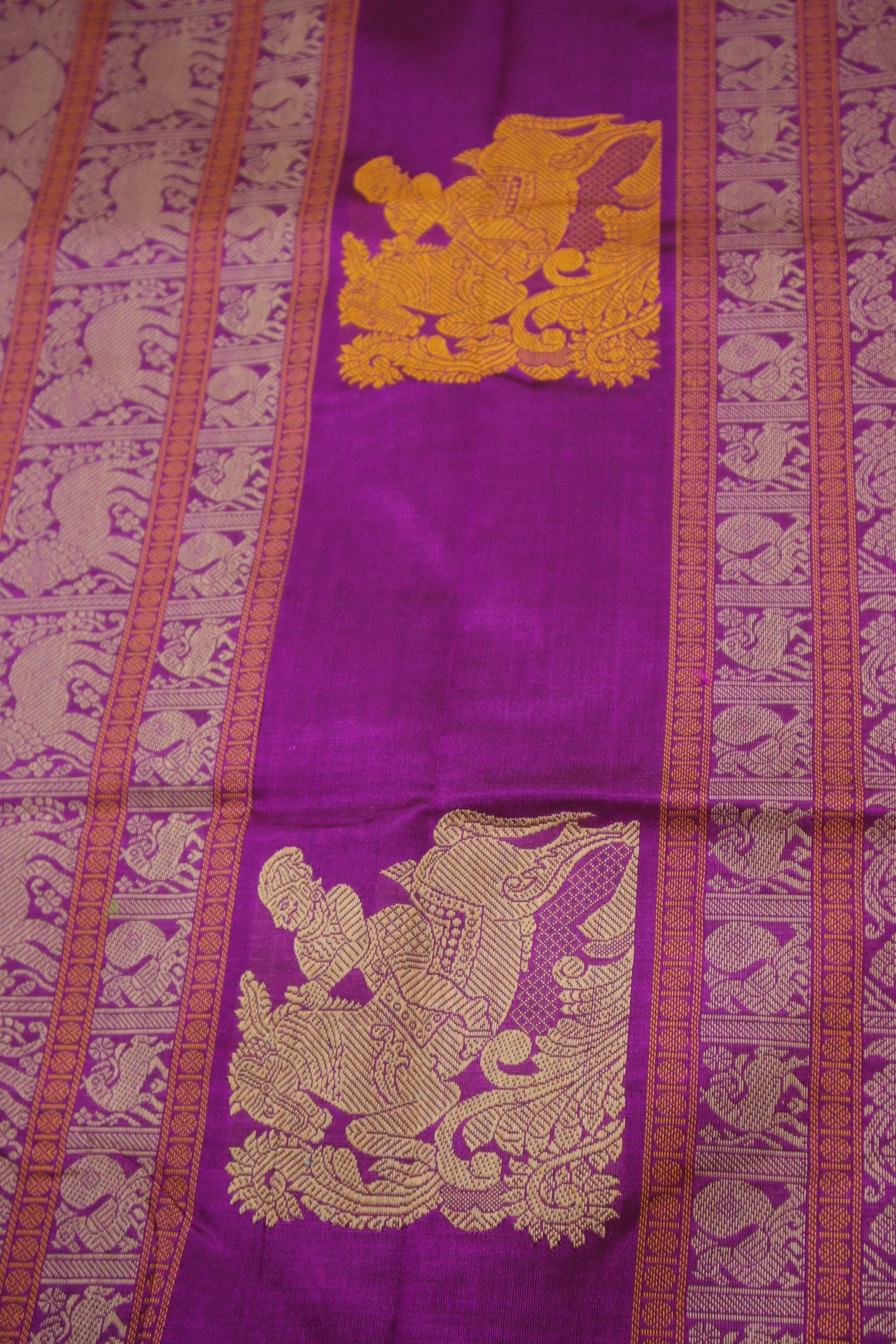 Purple - Iruthalai Pakshi thread woven border all over buttas with woven pallu