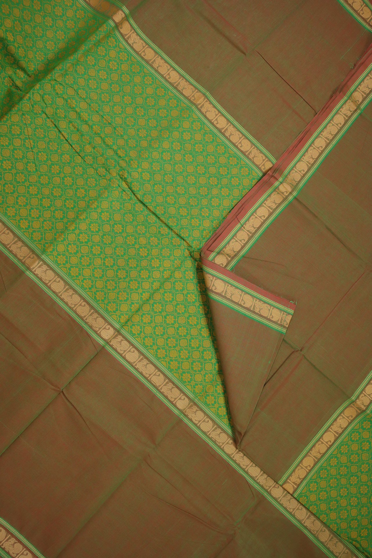 Green Muppagam Saree - UU004931